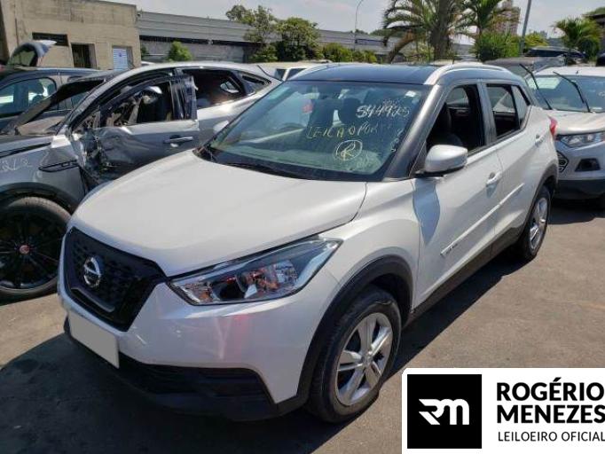 NISSAN KICKS 20/20