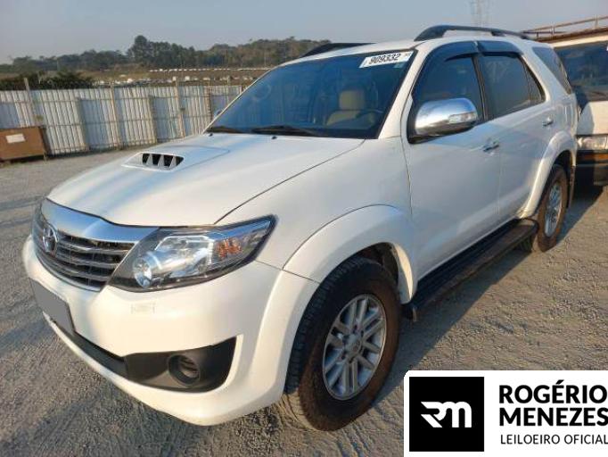 TOYOTA HILUX SW4 11/11