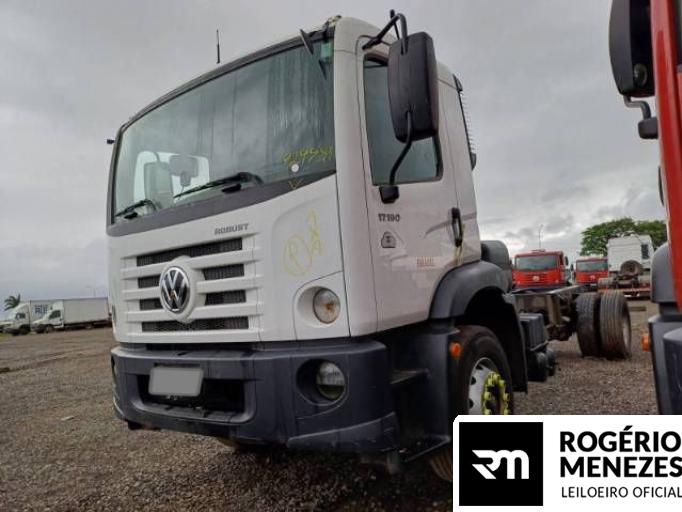 VOLKSWAGEN CONSTELLATION 22/23