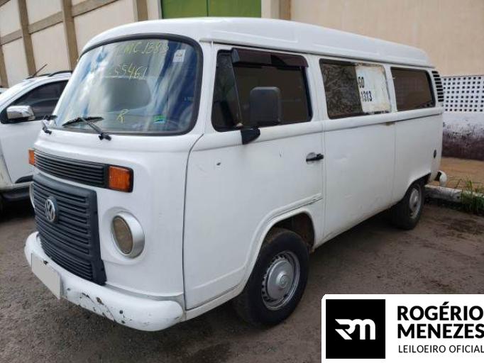 VOLKSWAGEN KOMBI 10/11