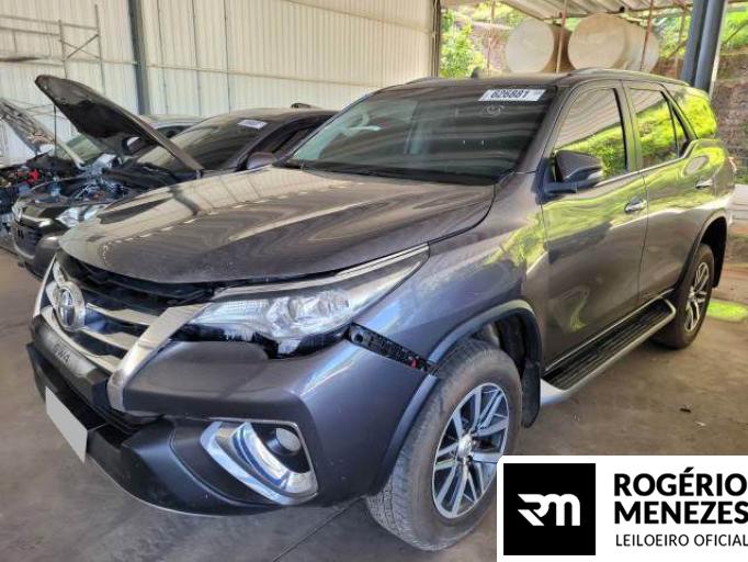 TOYOTA HILUX SW4 18/19