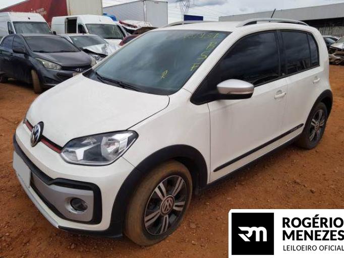 VOLKSWAGEN UP CROSS 19/19