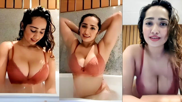 Aditi Mistry Latest Live Lingerie Show in Bathtub