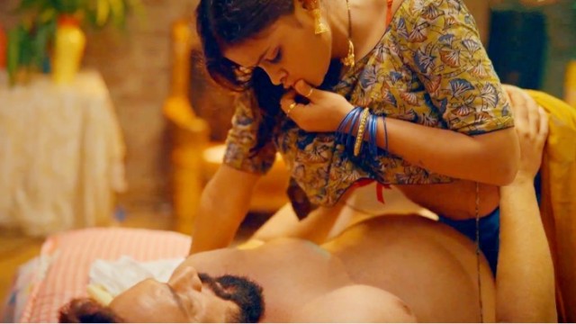 Kissa E06 ULLU Tamil Hot Web Series