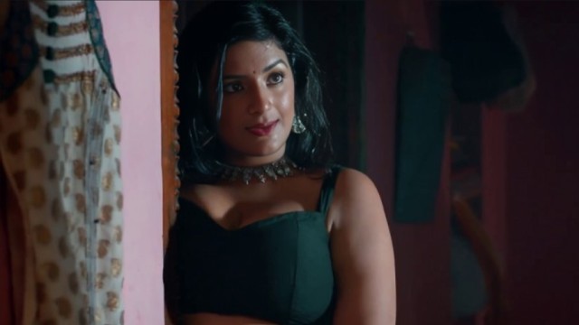 Choli Ke Peeche Kya Hai E04 ULLU Telugu Hot Web Series